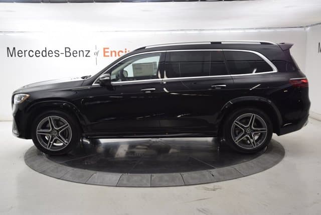 2026 Mercedes-Benz GLS photo 4
