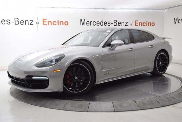 2019 Porsche Panamera photo 3