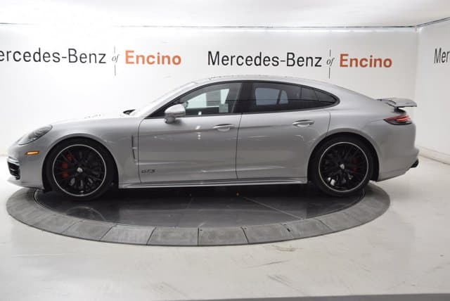 2019 Porsche Panamera photo 4