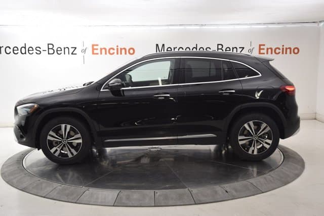2026 Mercedes-Benz GLA photo 4