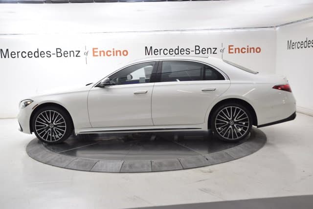 2022 Mercedes-Benz S-Class photo 3