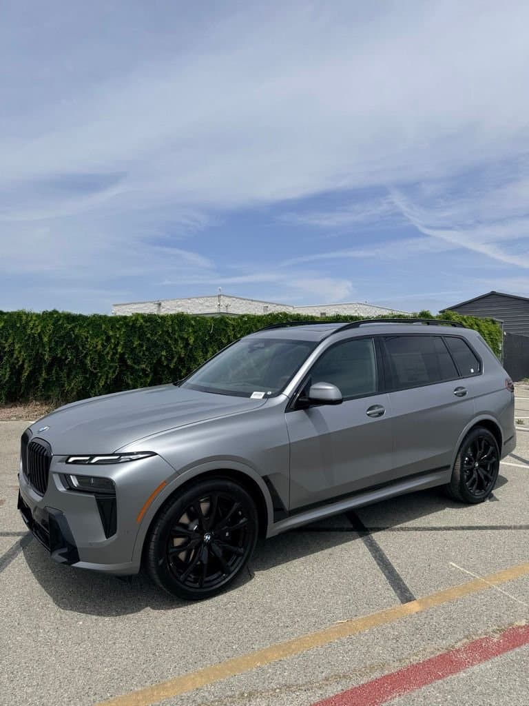 2027 BMW X7