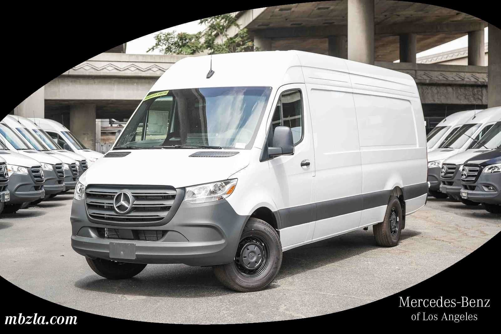 2026 Mercedes-Benz Cargo