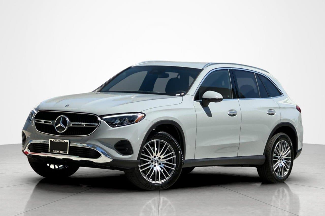 2026 Mercedes-Benz GLC