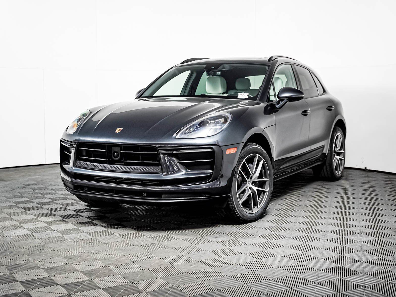 2022 Porsche Macan