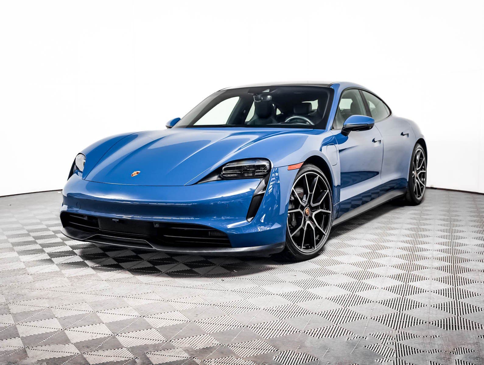2023 Porsche Taycan