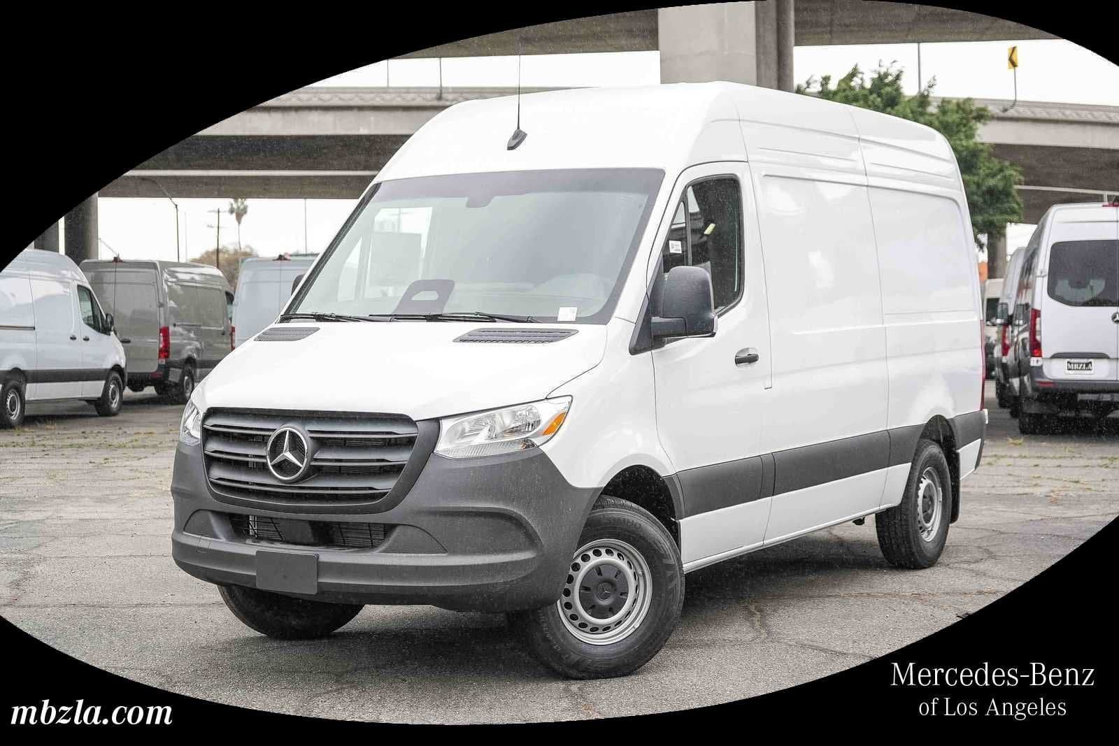 2026 Mercedes-Benz Cargo