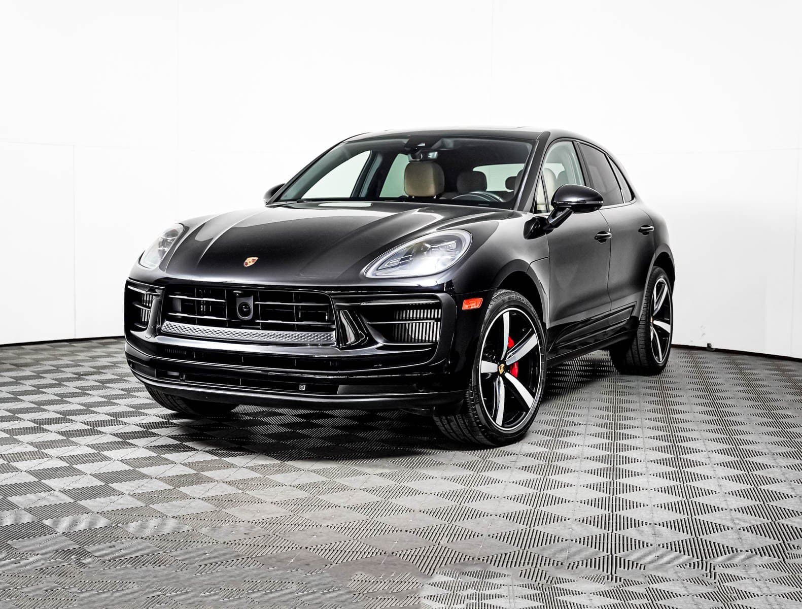 2023 Porsche Macan