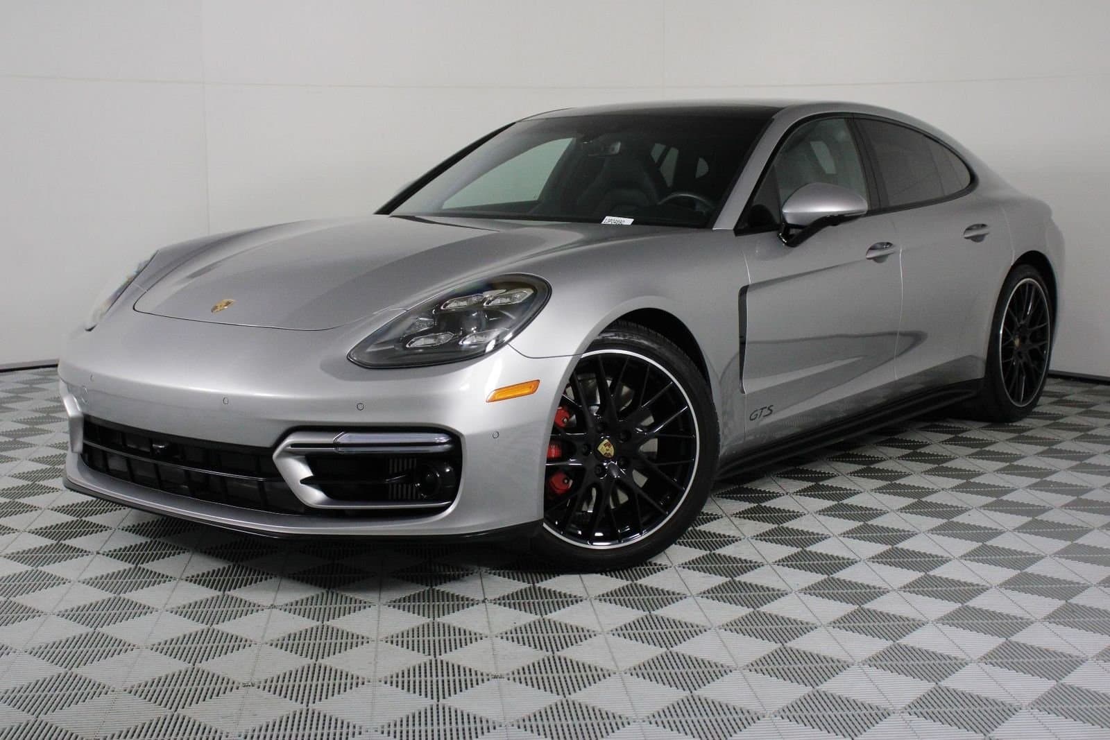 2023 Porsche Panamera