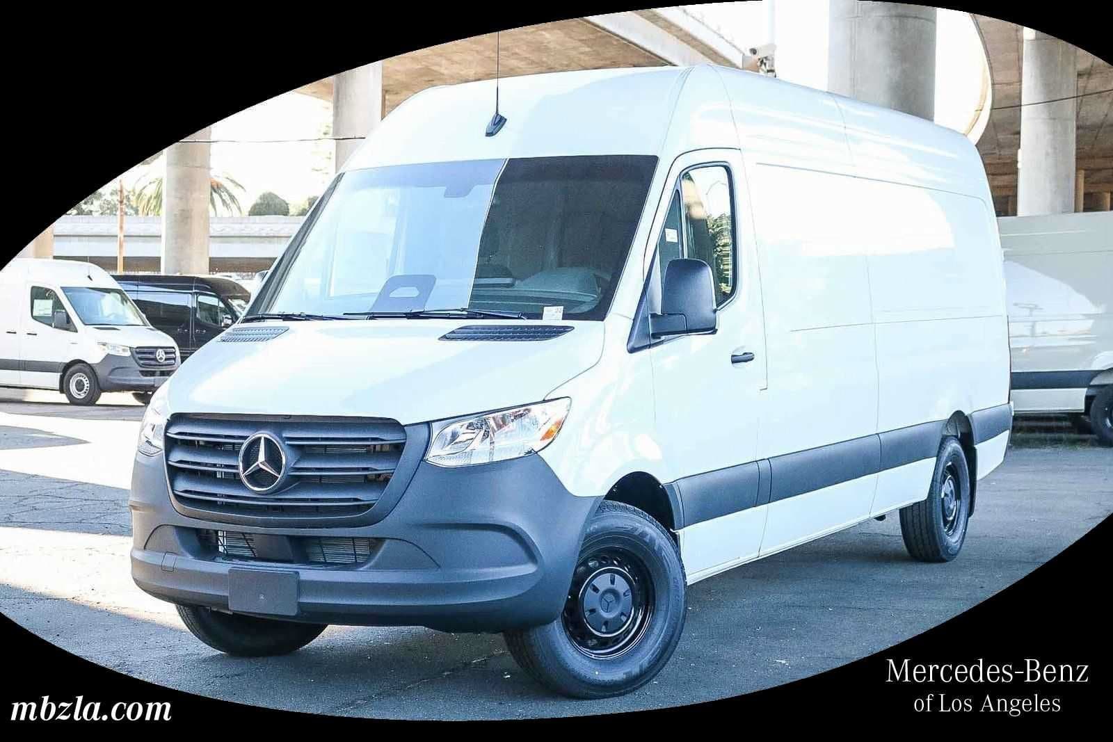 2026 Mercedes-Benz Cargo