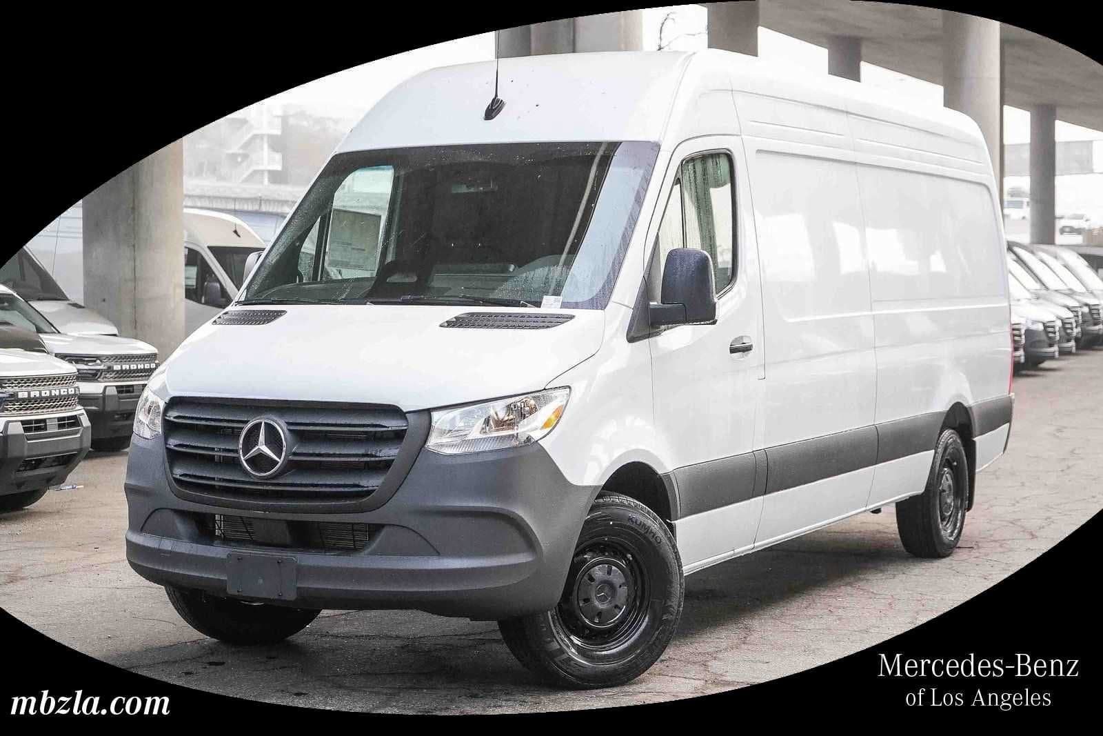 2026 Mercedes-Benz Cargo