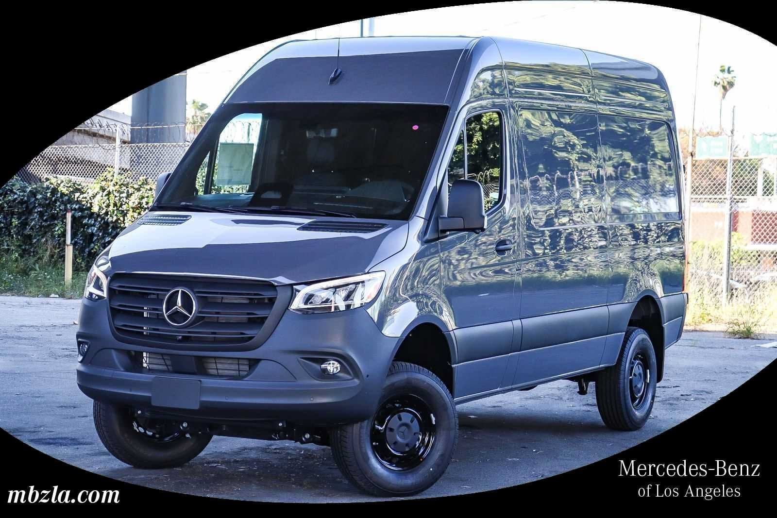 2026 Mercedes-Benz Cargo