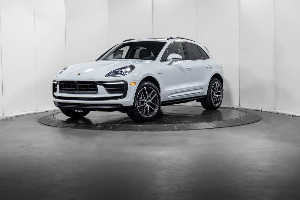 2025 Porsche Macan