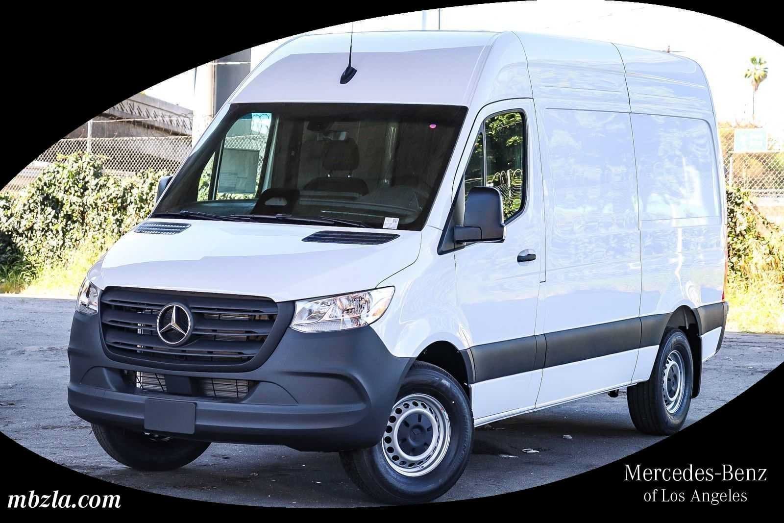 2026 Mercedes-Benz Cargo