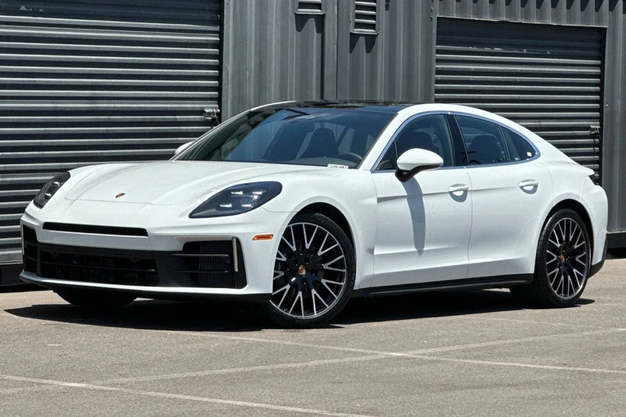 2026 Porsche Panamera
